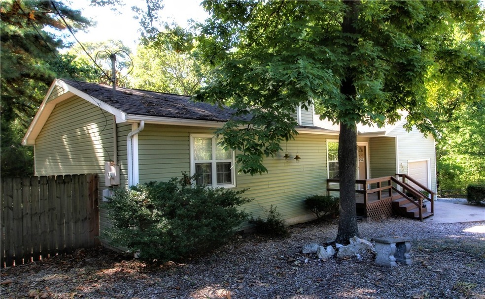 1 Dunwich Ln, Bella Vista, AR 72714 - photo 1