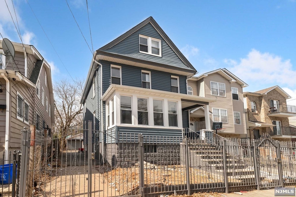 Pending $399,000 • Co-Listing Agent