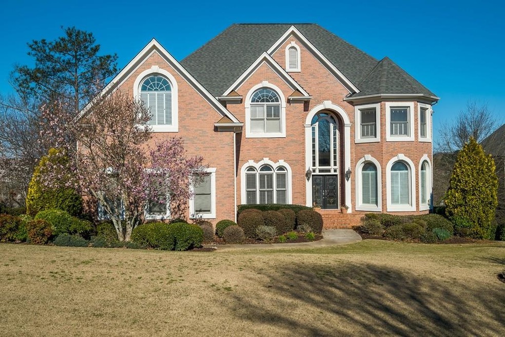Enchanting full 4 sided brick home on quiet cul-de