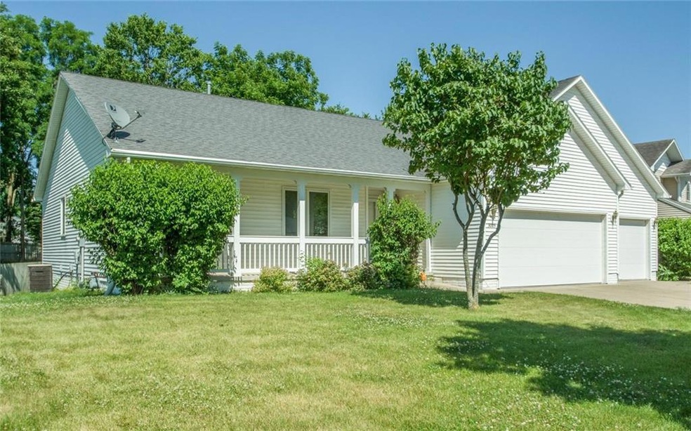 3005 Deep Woods Ct, Des Moines, IA 50320 - photo 1