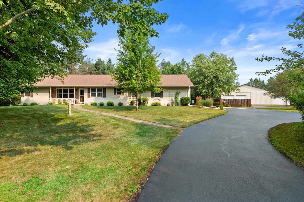 For Sale $614,900 • Co-Listing Agent