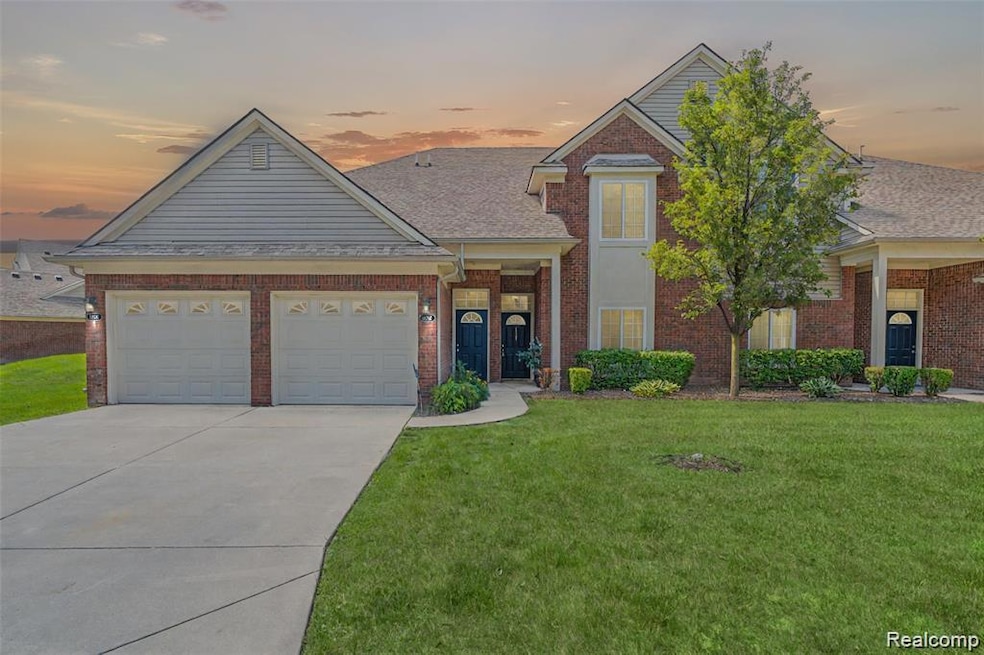 14353 Shadywood Dr, Sterling Heights, MI 48312 - photo 1