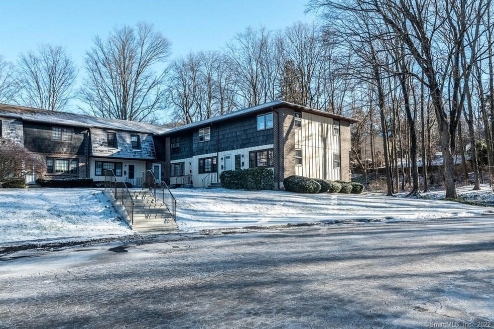 80 Chestnut St unit A, Bethel, CT 06801 - photo 1