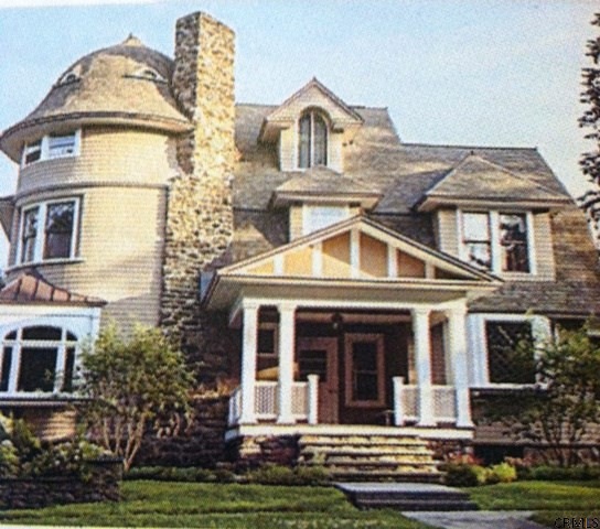 20 5th Ave, Saratoga Springs, NY 12866 - photo 1