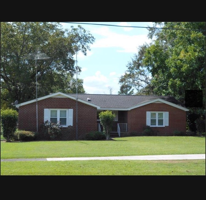 508 S Woolfork Ave, Donalsonville, GA 39845 - photo 1