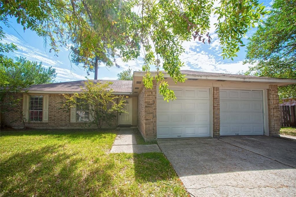 9806 Moa Ct, Conroe, TX 77385 - photo 1