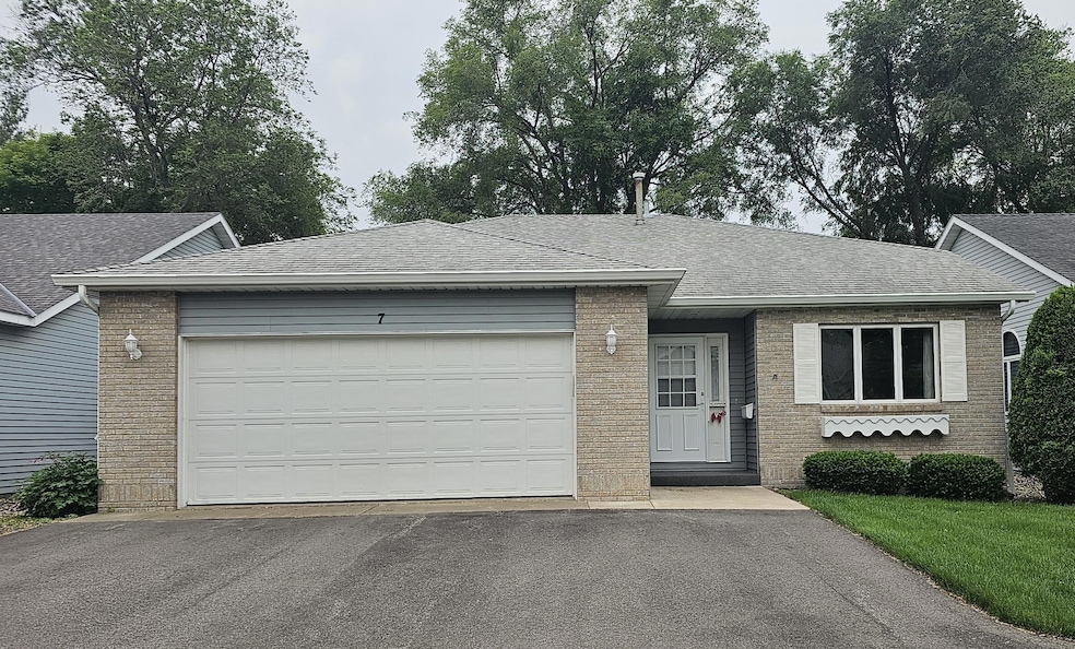 1403 33rd Ave N unit 7, Saint Cloud, MN 56303 - photo 1