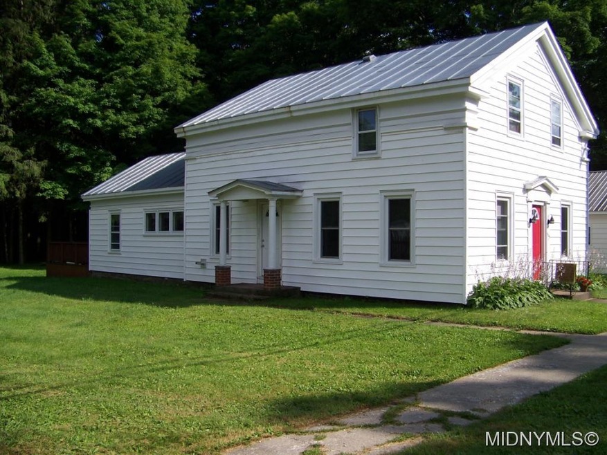 905 Trenton Falls St Prospect