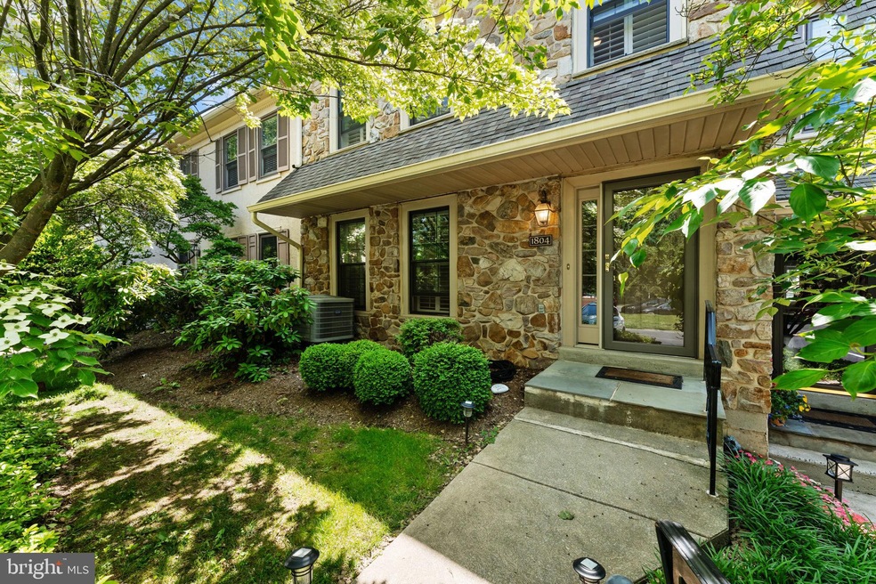 1804 Weatherstone Dr unit 1804, Paoli, PA 19301 - photo 1