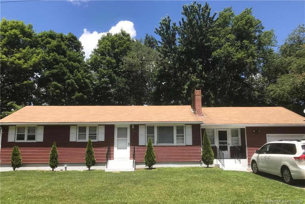 28 Pemberton Rd, Willimantic, CT 06226 - photo 1