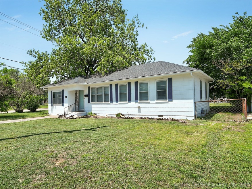 61 15th Ave NW, Ardmore, OK 73401 - photo 1