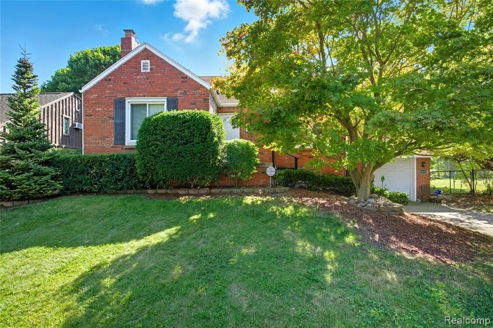 11478 Engleman Rd, Warren, MI 48089 - photo 1