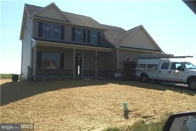 1299 Emilys Ct, Greencastle, PA 17225 - photo 1