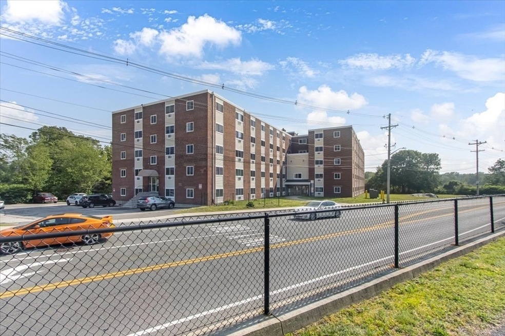 Brookside Condominium unit 5R, Weymouth, MA 02188 - photo 1