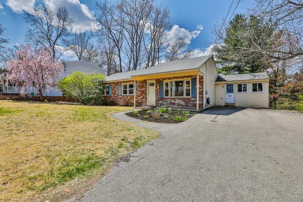 5 Oakdale Ave, Nashua, NH 03062 - photo 1