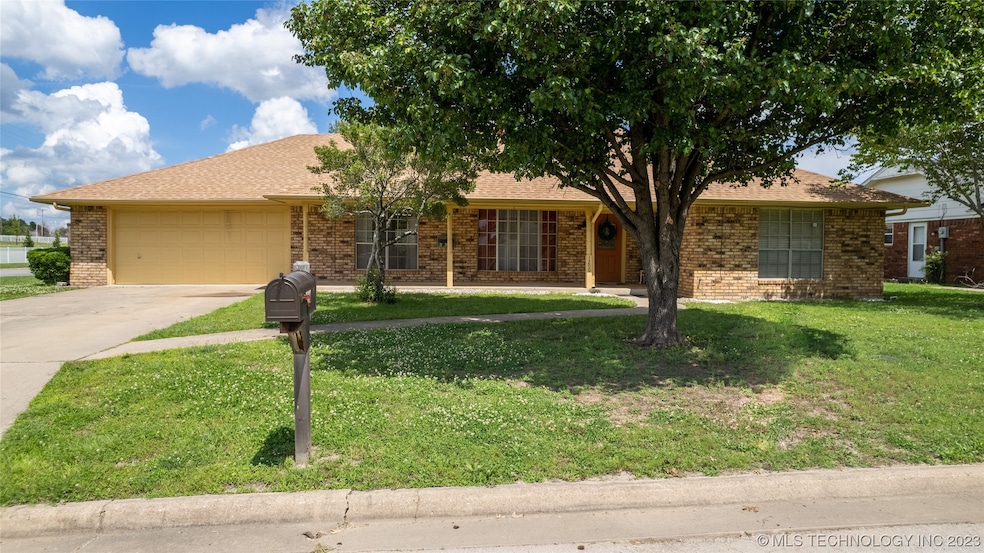 1200 Beaverly St, Ardmore, OK 73401 - photo 1