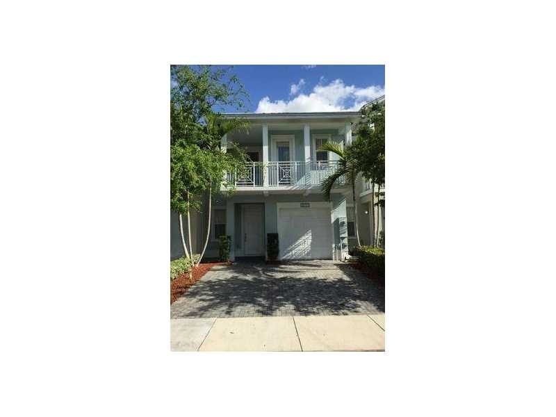 10721 NW 75th St, Doral, FL 33178 - photo 1