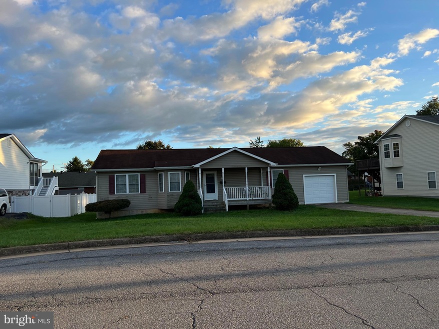 444 W 15th St, Front Royal, VA 22630 - photo 1