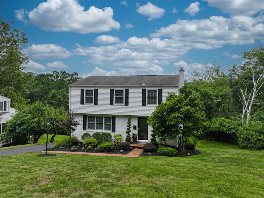 1808 Sillview Dr, Pittsburgh, PA 15243 - photo 1