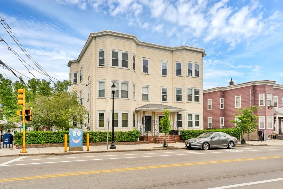 51 Temple St unit 3, Somerville, MA 02145 - photo 1
