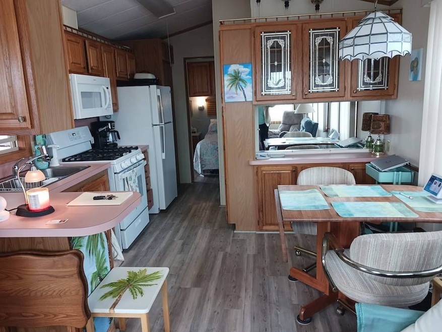 Kitchen/dining area