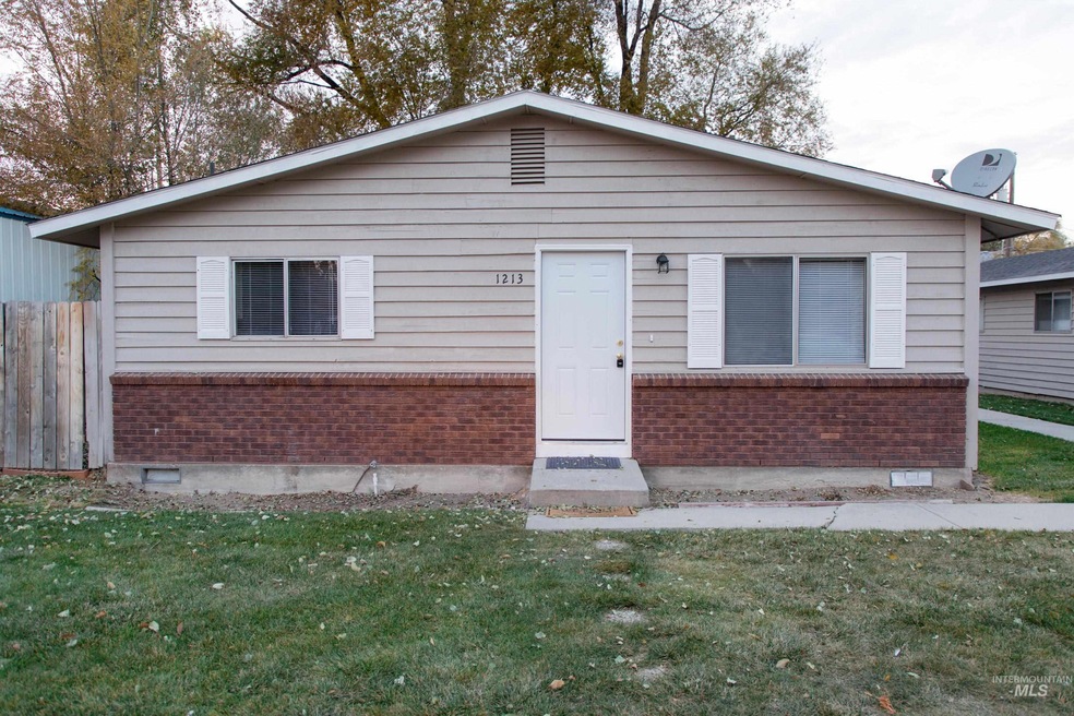 1209 Holly St, Nampa, ID 83686 - photo 1