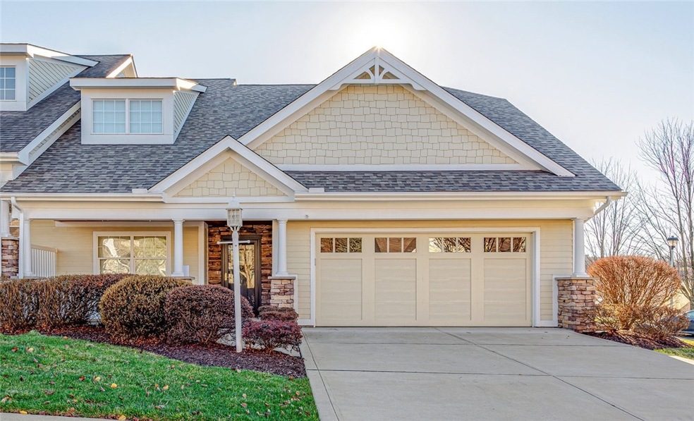 Welcome to 207 Berkeley Way! A beautiful Villa pat