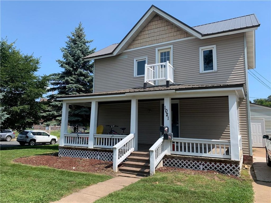 Excellent investment properties with great rental history.
1021 5th Avenue