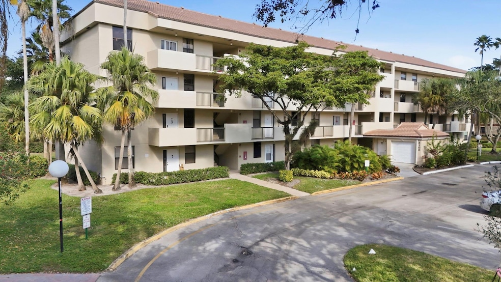Tradewinds Condos unit D201, Coconut Creek, FL 33066 - photo 1