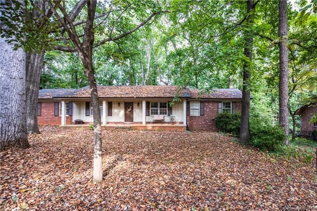 932 Brookwood Ct, Statesville, NC 28677 - photo 1