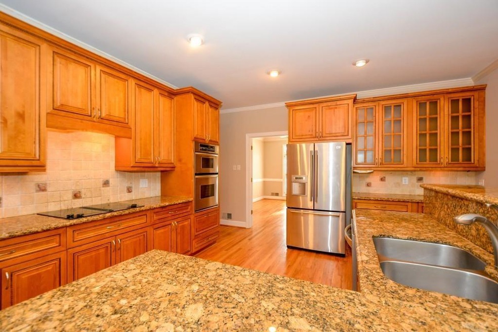 12390 Preserve Ln, Alpharetta, GA 30005 - photo 1