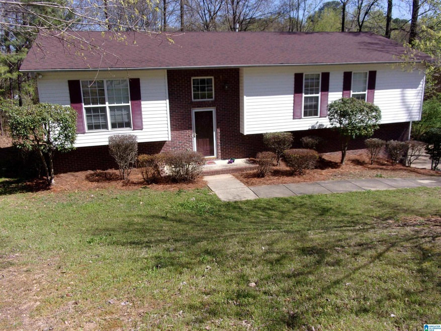 3057 Wood Cir, Center Point, AL 35215 - photo 1