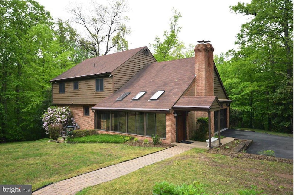 8399 Briarmont Ln, Manassas, VA 20112 - photo 1