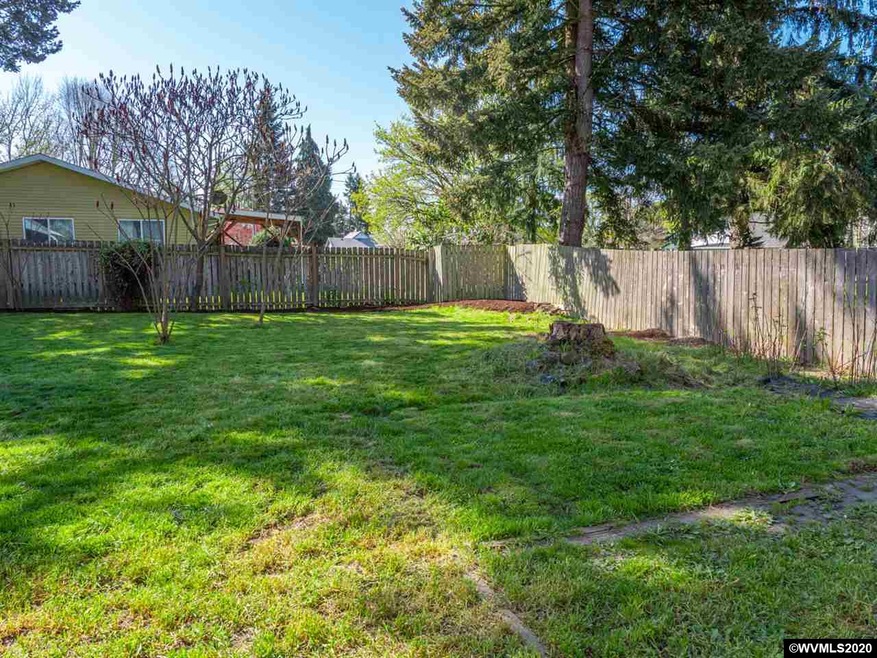 1740 15th Ave SW, Albany, OR 97321 - photo 1