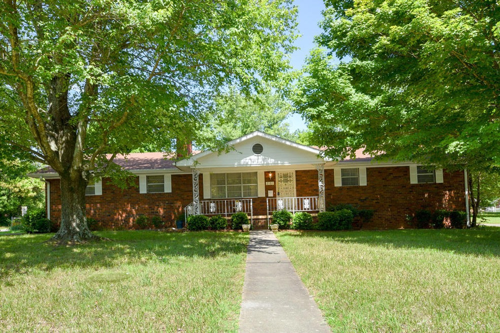 2101 Eugenia Ave NW, Cleveland, TN 37311 - photo 1