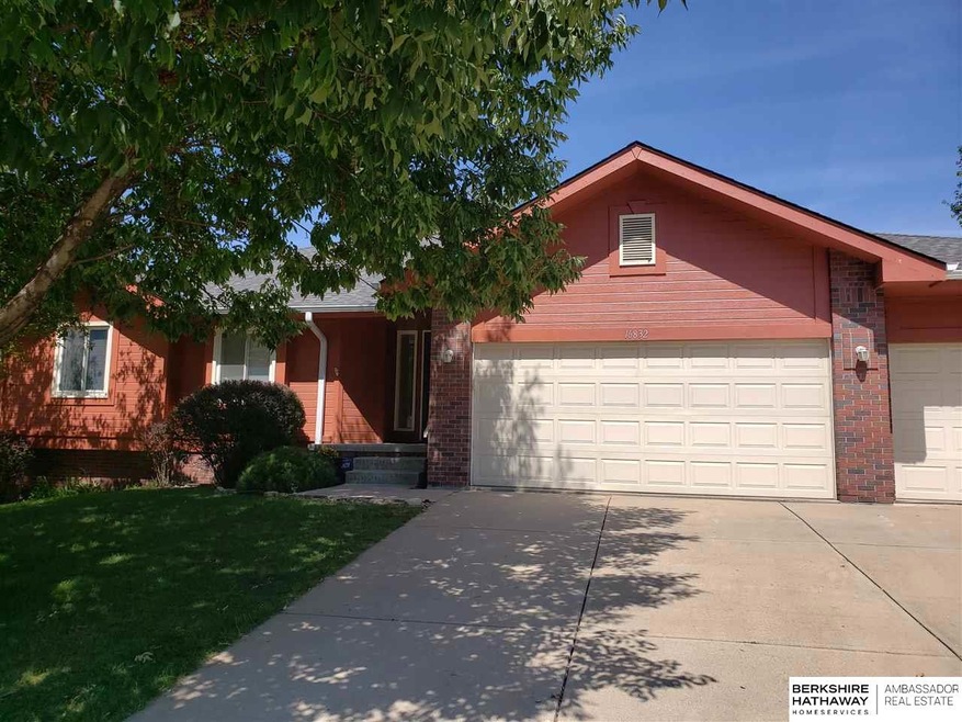 16832 L Cir, Omaha, NE 68135 - photo 1
