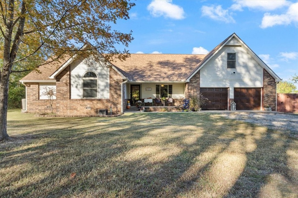 5978 Cedar Dr, Colcord, OK 74338 - photo 1