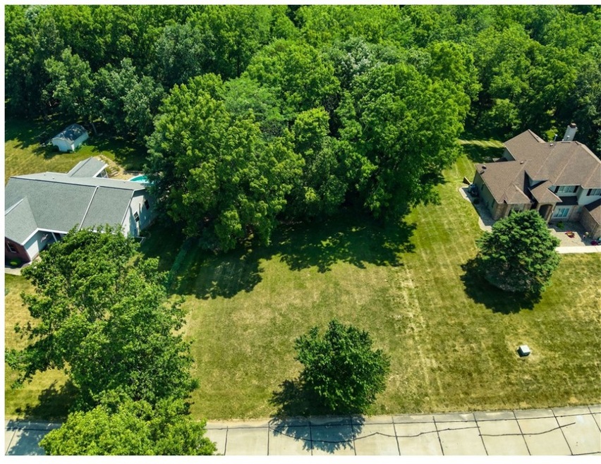 10 Chestnut Run, Mattoon, IL 61938 - photo 1