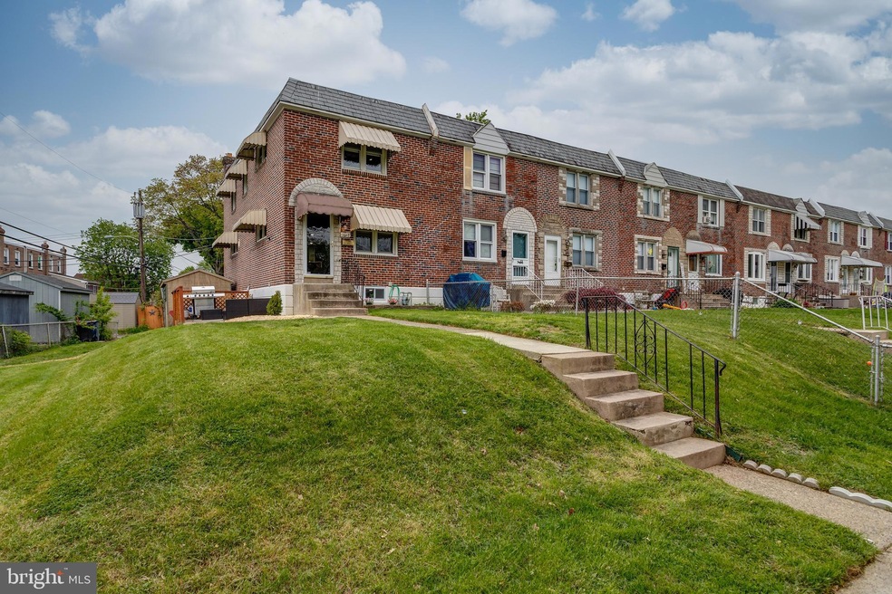 1018 Cedarwood Rd, Glenolden, PA 19036 - photo 1