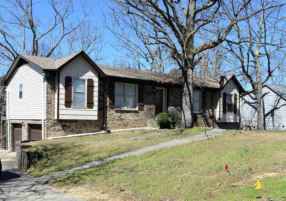 2812 7th St NE, Center Point, AL 35215 - photo 1