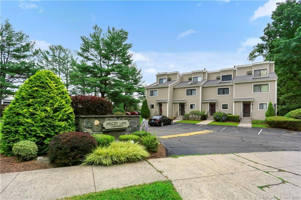244 Melody Ln unit 244, Fairfield, CT 06824 - photo 1
