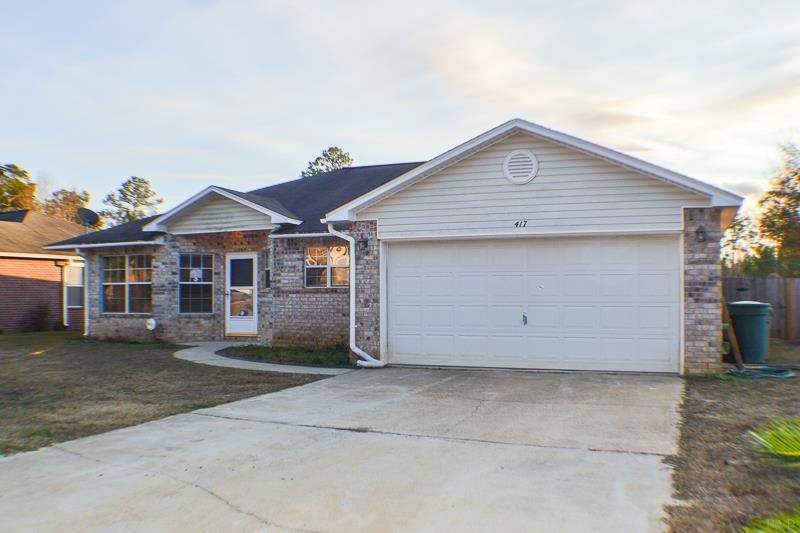 Gorgeous curb appeal! Very quiet neighborhood!