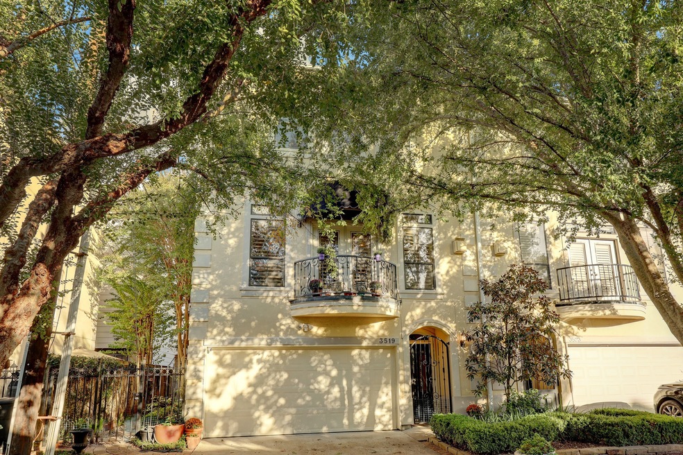 3519 Yupon St, Houston, TX 77006 - photo 1