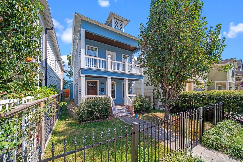 512 Tabor St, Houston, TX 77009 - photo 1