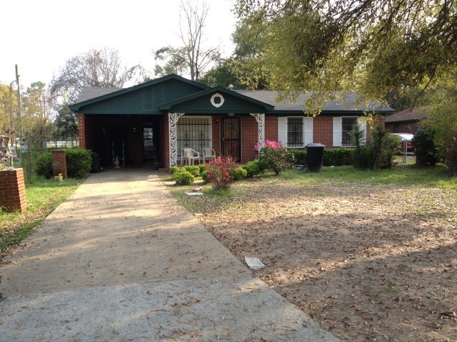 302 Gaines Ave, Albany, GA 31701 - photo 1