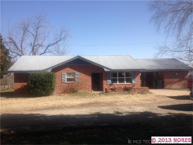 200 W Cuneo Place, Okmulgee, OK 74447 - photo 1