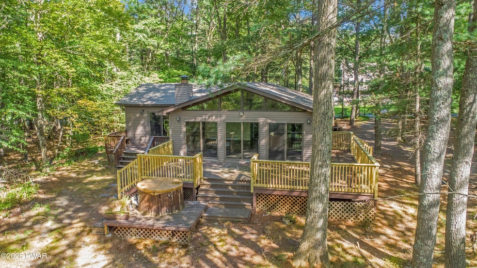 152 N Lake Shore Dr, Dingmans Ferry, PA 18328 - photo 1