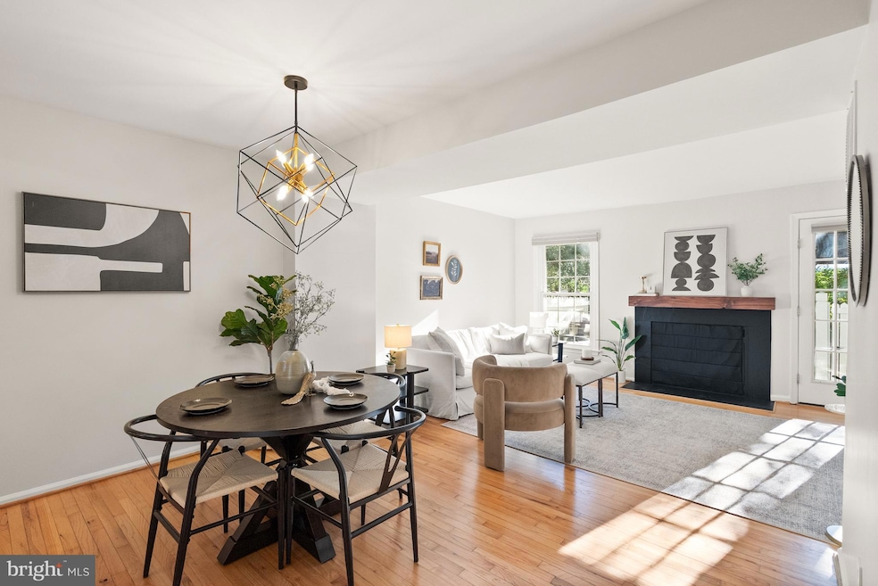 2905 S Woodstock St unit C, Arlington, VA 22206 - photo 1