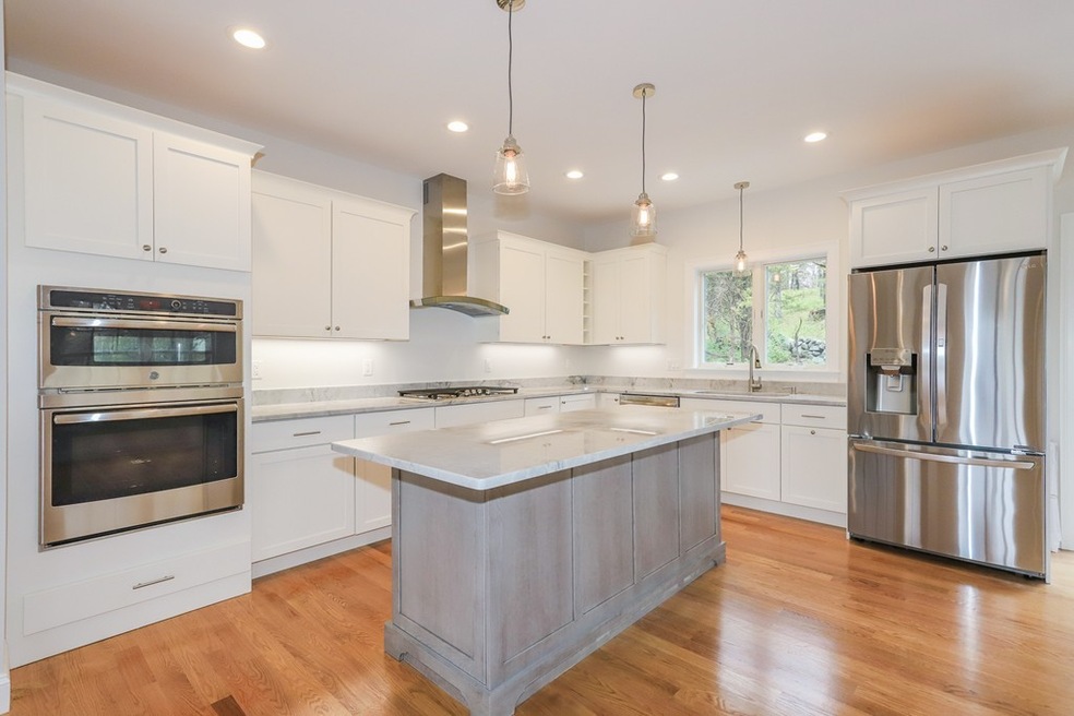 20 Causeway St, Gloucester, MA 01930 - photo 1