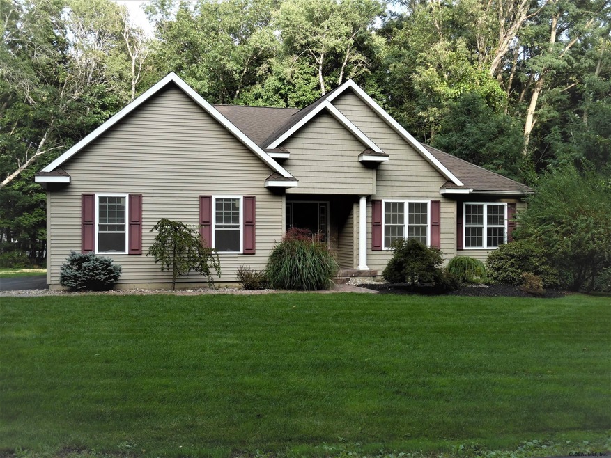 6 Baldwin Rd, Schenectady, NY 12302 - photo 1